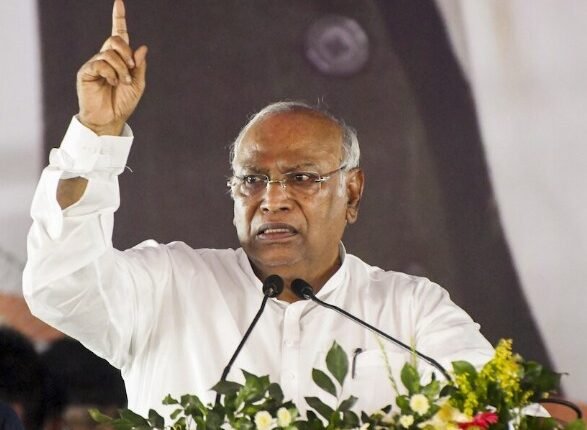 Kharge Calls on Centre to Intensify Flood Relief Efforts in Jammu and Kashmir