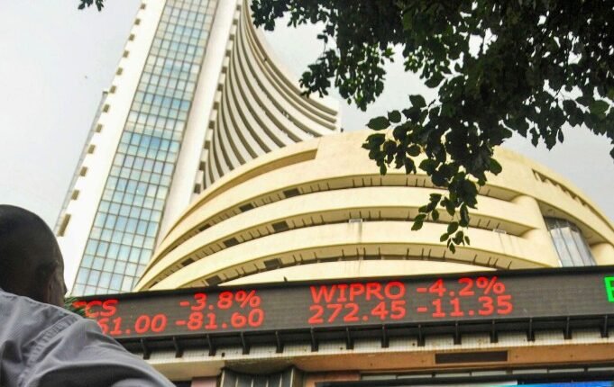 Indian Stock Market Faces Global Pressure as Investors Track Corporate Earnings