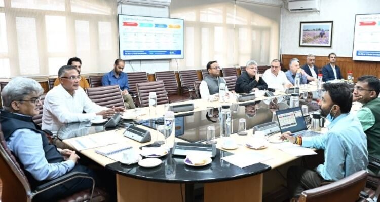 CS sets daily monitoring mechanism to fast-track SVAMITVA, AgriStack programmes