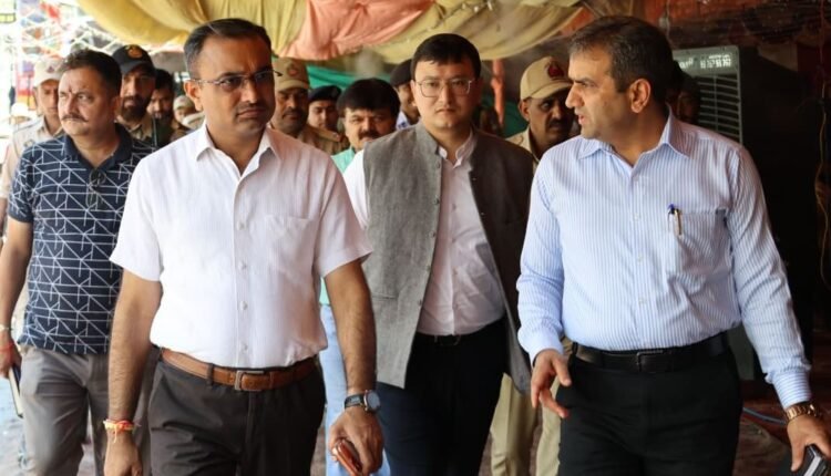 Div Com visits Chanderkote Yatra Camp in Ramban, Langar sites and Lodgement centres in Udhampur
