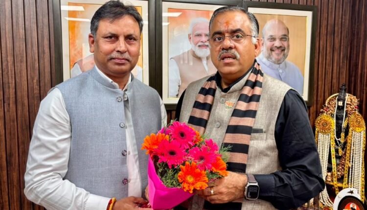 MLA Kathua Dr. Bharat Bhushan meets Tarun Chugh, hails Cental Govt. over Lakhanpur Food Project