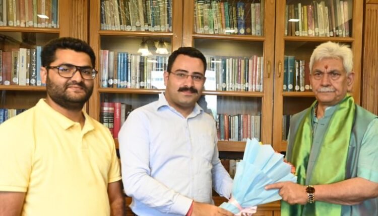 Nitin Hangloo Briefs LG on MY Bharat’s Youth Empowerment Initiatives Across J&K
