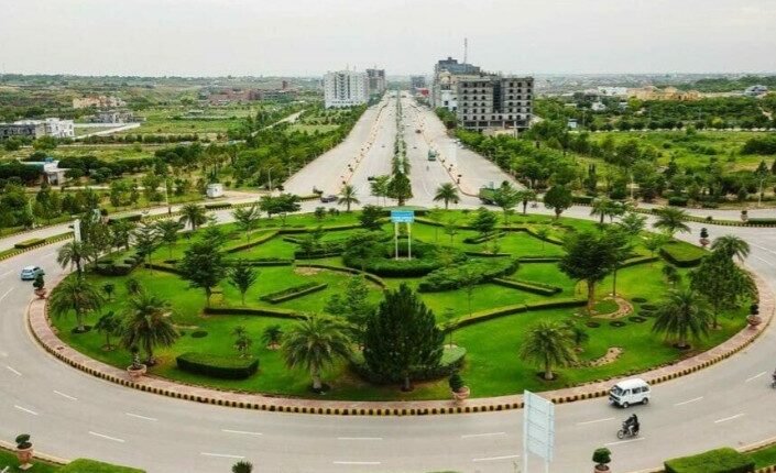 Punjab Governor Urges Mission to Make Chandigarh India’s No. 1 City