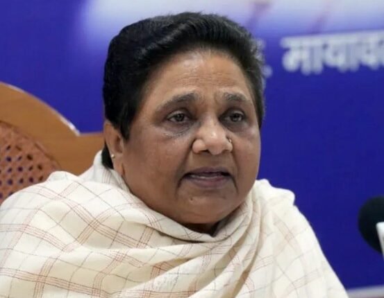 Mayawati Accuses Govt, Opposition of Politicising FCRA Bill
