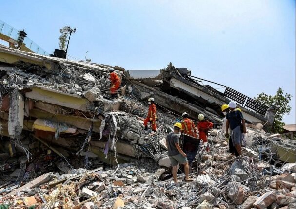At Least Five Killed as 7.7-Magnitude Quake Strikes Eastern Indonesia
