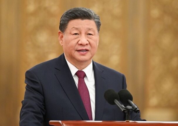 Xi Jinping Stresses Need for CPC Members to Uphold Party Leadership