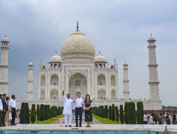 Japanese High-Level Delegation Visits Taj Mahal, Calls It a ‘Wonderful Experience’