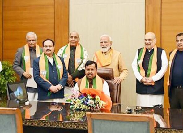 Nitin Nabin Chairs First Meeting With BJP’s New National Team