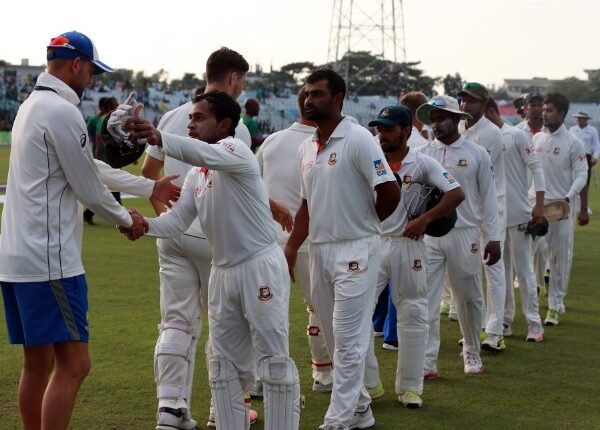 Australia Crush Bangladesh by an Innings to Level Test Series 1-1