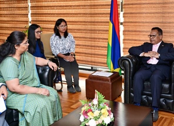 India, Mauritius Explore Stronger Cooperation in Public Service and Capacity Building