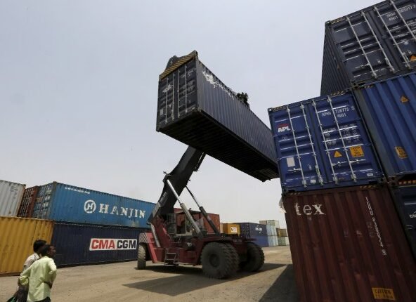 Indian Exports to Iran Face Fresh Pressure as UAE Halts Tehran Trade
