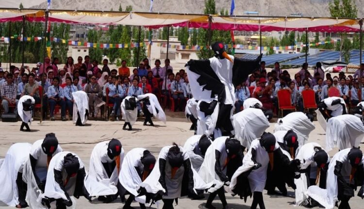 L-G VK Saxena inaugurates nation’s first Black-Necked Crane Festival