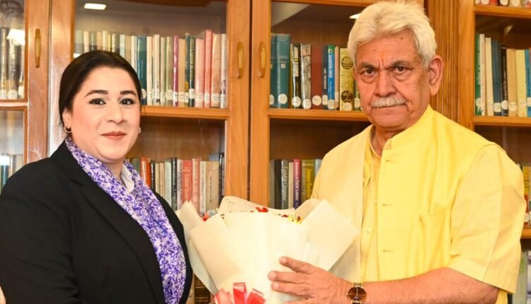 J&K Women Lawyers Association President Heena Sultan Calls on LG Manoj Sinha