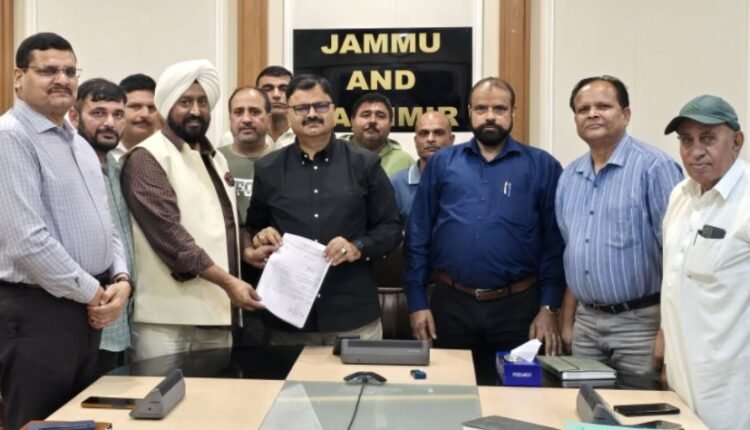 Javed Rana meets delegations at Civil Secretariat; discusses development issues