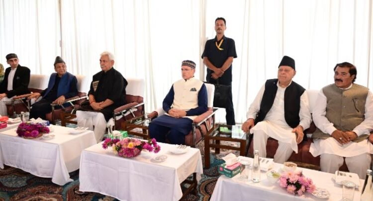 CM Omar Abdullah hosts ‘At Home’ on Independence Day at SKICC
