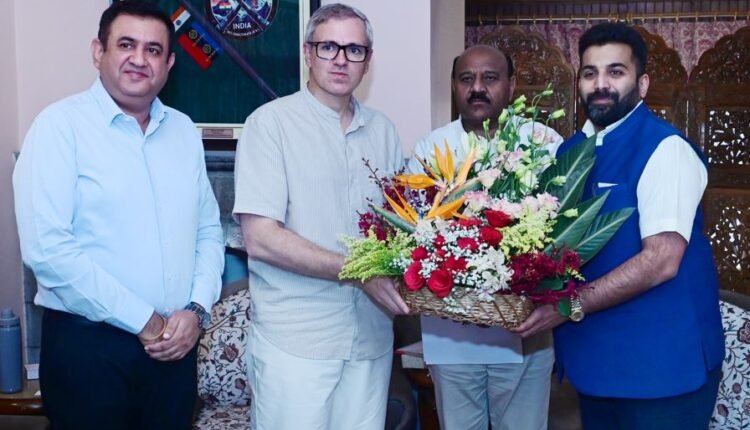 Tarun Singla Meets Chief Minister; Seeks Strong Industrial Policy and Protective Tax Measures to Safeguard J&K Industry