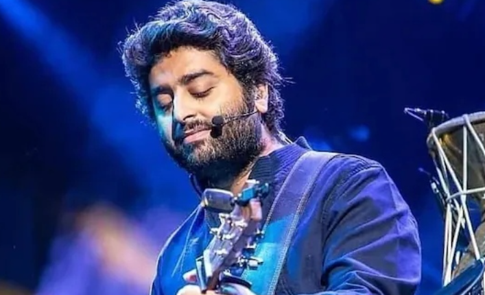 Arijit Singh Lends Voice to Main Na Raha Mera Title Track