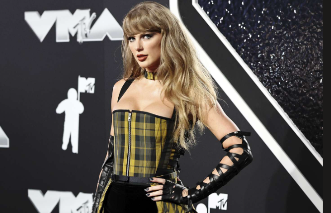 Taylor Swift Makes History at 2026 MTV VMAs
