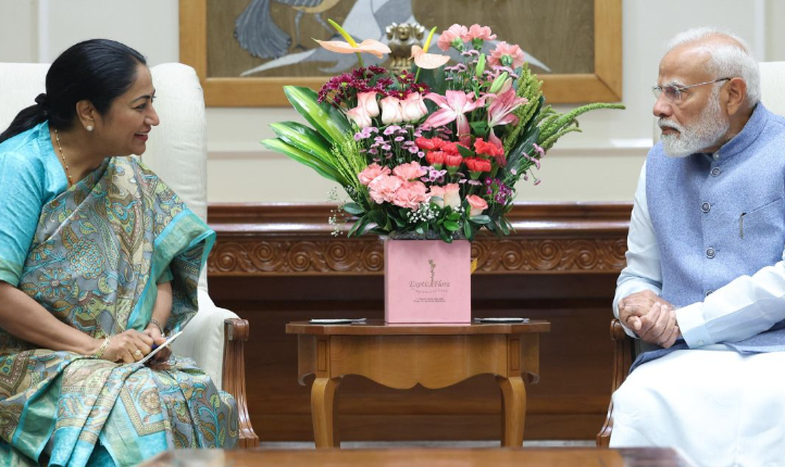 CM Rekha Gupta Meets PM Modi, Highlights Delhi Government’s Development Initiatives