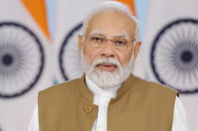 PM Modi Hails Pilot Smit Machchhar as 'Hero' for Averting Flydubai Flight Crash