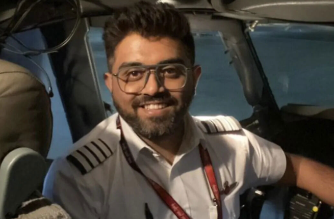 Indian Envoy to UAE Meets Family of ‘Hero’ Pilot in Dubai