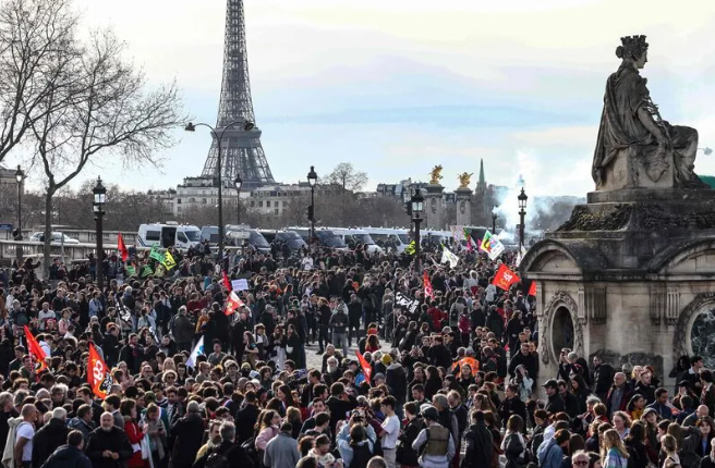 Over 1,000 Injured During Student Protests Across France: Reports