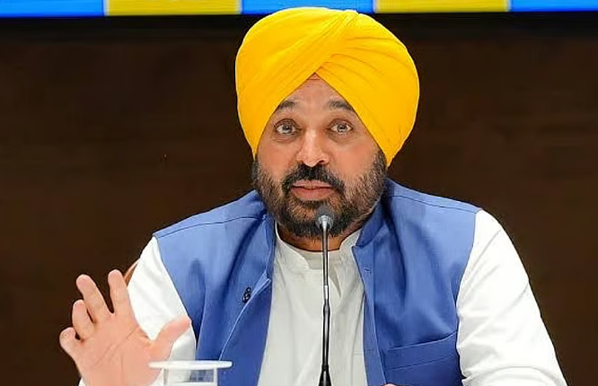 Punjab CM Mann Announces Rs 1 Crore Ex-Gratia for Family of Cop Killed on Duty