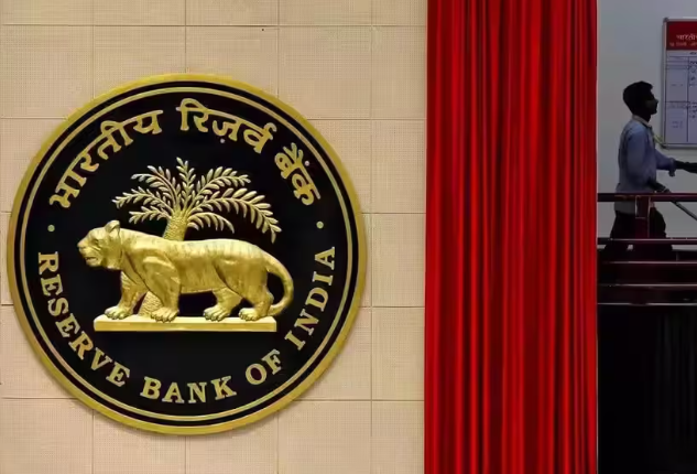 RBI Signals No Immediate Rate Cuts as Inflation Risks Strengthen