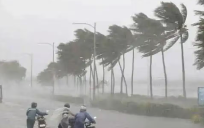 Cyclone Arnab Disrupts School Education; Jharkhand and Odisha Suspend Classes as Safety Measures