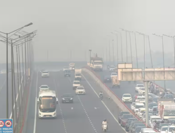 Delhi to Enforce Pollution Curbs from November 1; Vehicle Restrictions, Construction Ban Among Key Measures